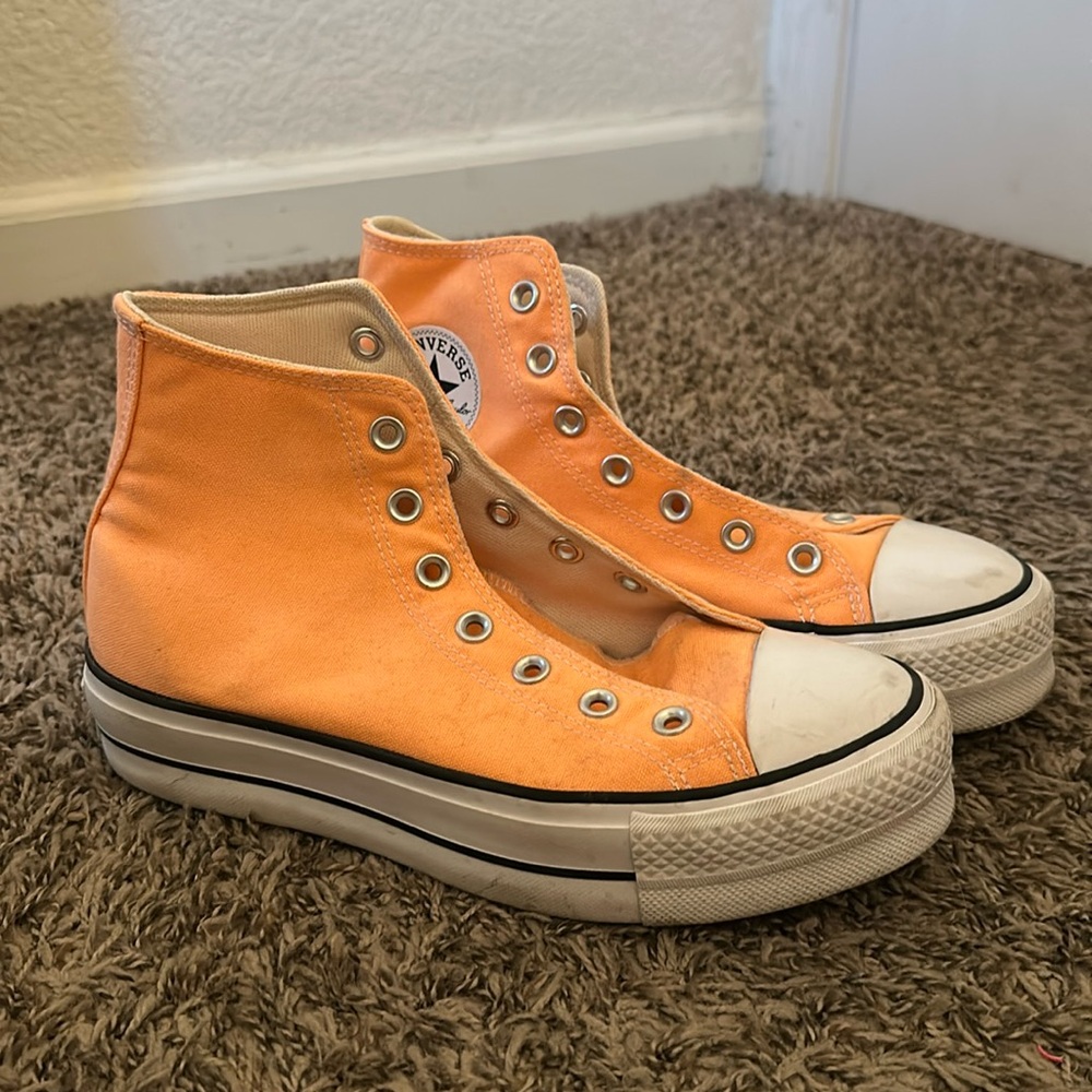 orange converse *dust not dirty*